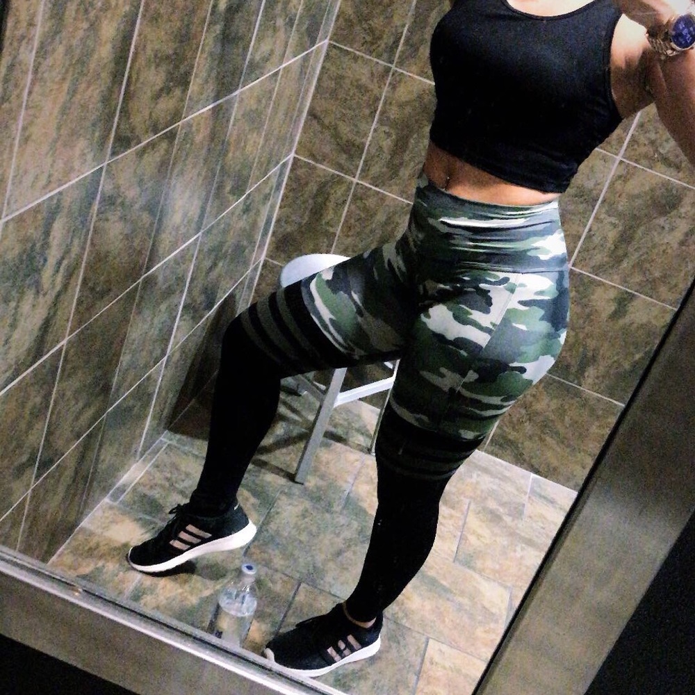 Camo Bombshell Sportswear Leggings